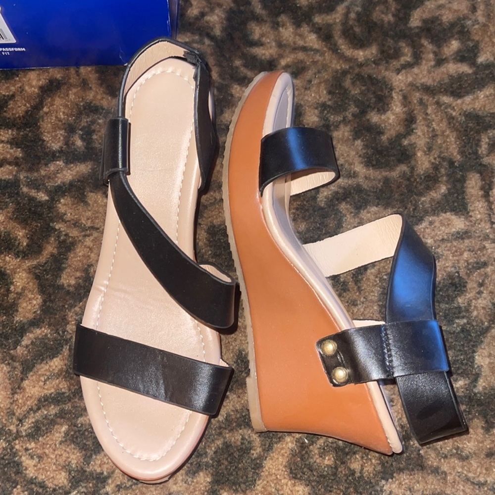 Brand new black strappy platform heels size 8.5 women